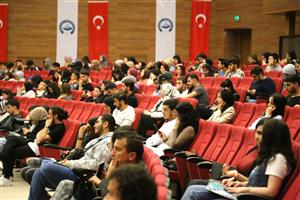 ASÜ’lüler Yazılım ve Bilişim Uzmanlarıyla Bir Araya Geldi